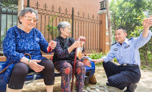 社区民警周卫国2